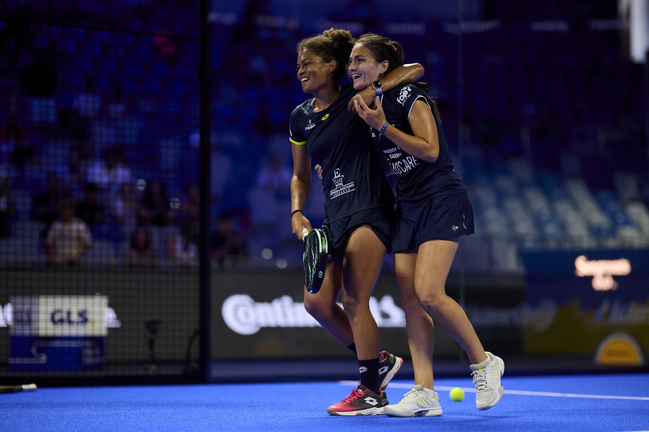 Alba Pérez y Ana Varo debut cuadro final Málaga P1 2024