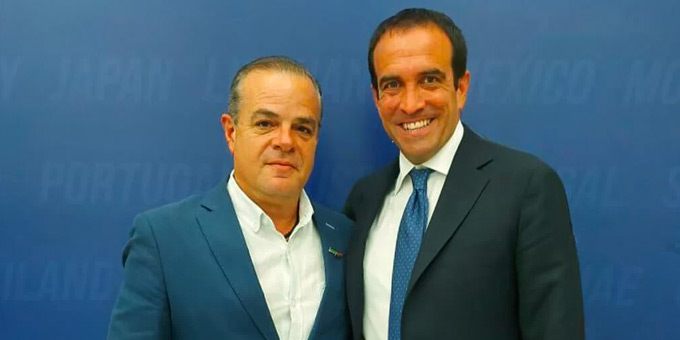 Luigi Carraro con el presidente de Pádel América (FIP)