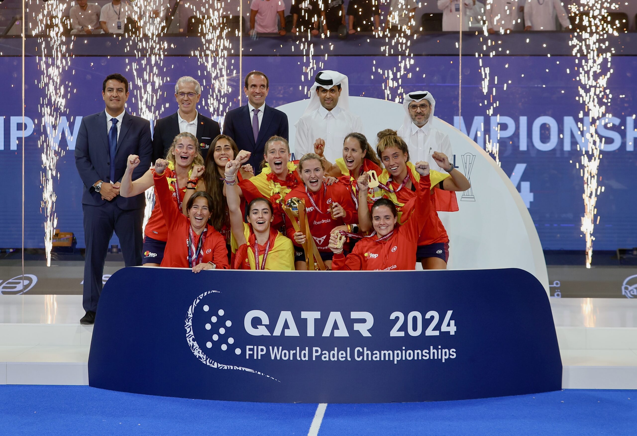 España campeona del mundo femenino entrga trofeos 2024 