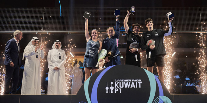 Los ganadores en el podio de Kuwait (Premier Padel)