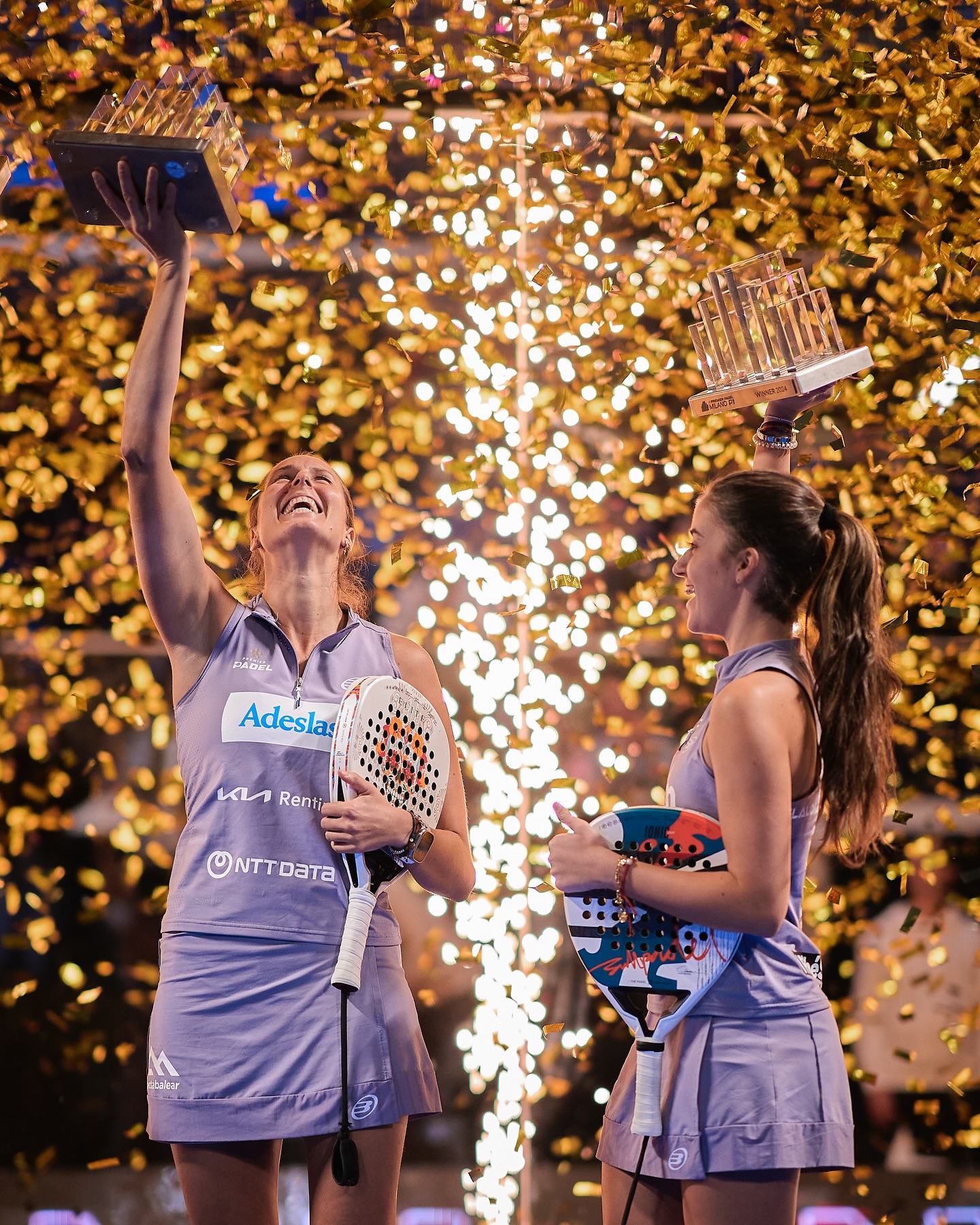 Gemma Triay y Claudia Fernández celebrando la victoria en Milán 2024