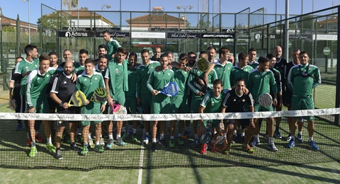 El Betis demuestra su 'duende andaluz' en las pistas de pádel