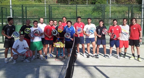 El curso de pádel de la Universidad de Granada comenzó con muy buen pie