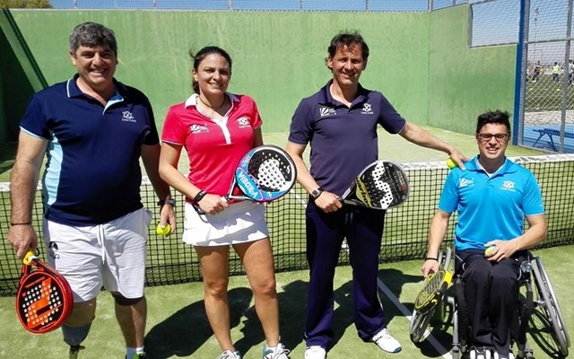 Exhibición de pádel adaptado en el V Torneo de la Fund. San José