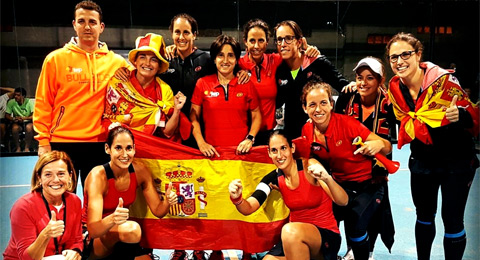 España reina en el Mundial femenino en un torneo con final desastroso