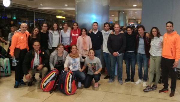 Equipo españa aeropuerto barajas mundial Paraguay