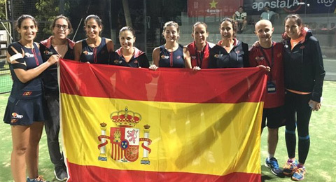 España llegó al Mundial y debutó con victoria