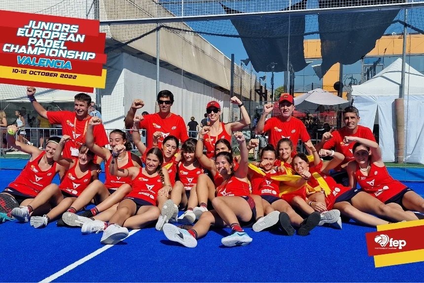 Equipo chicas España campeonas Europa 2022