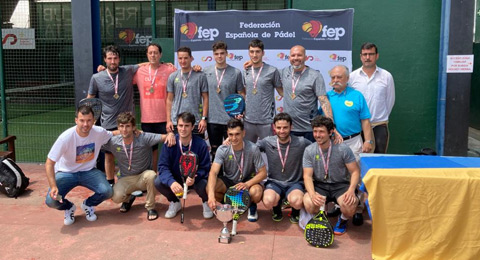 Central Pádel y el Club de Tenis Andrés Gimeno adornan su ascenso a la división de plata