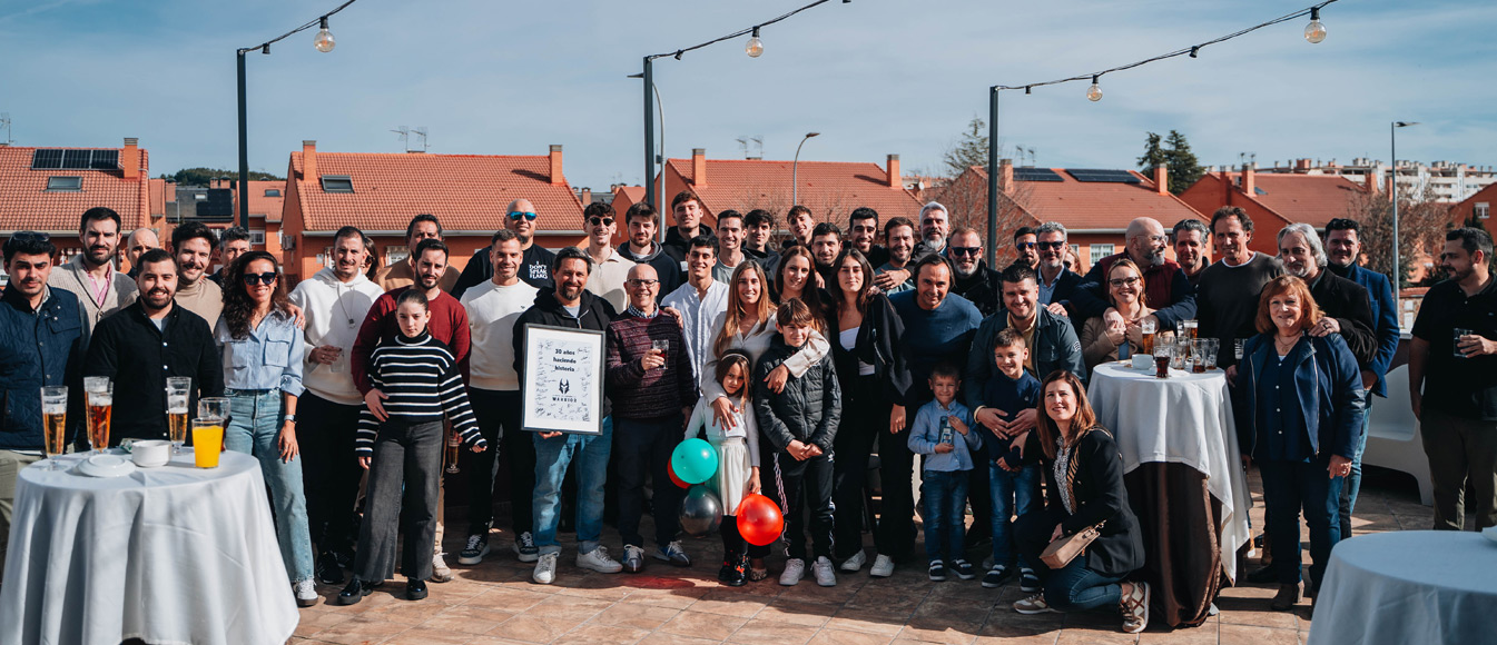 Foto familia homenaje Matías Díaz 