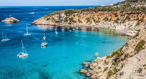 Playas, Sol y pádel llegan a Ibiza para vibrar con el International Padel Experience