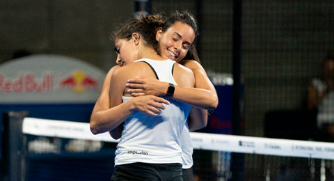 Sofia Araújo y Jessica Castelló esquivan una pronta eliminación con tensión en el tercer set