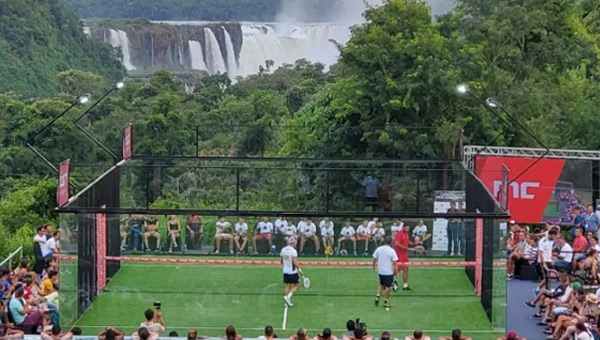 Pista de pádel en cataratas del Iguazú