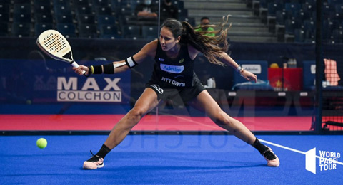 Gran despliegue de pádel en el menú de 1/4 de final femeninos de Vigo