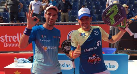 Peter Alonso y Javi Ruiz dan la machada en la plaza de Pucela