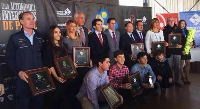 Miguel Medina y la FEP, reconocidos en la Gala del pádel castellano-leonés