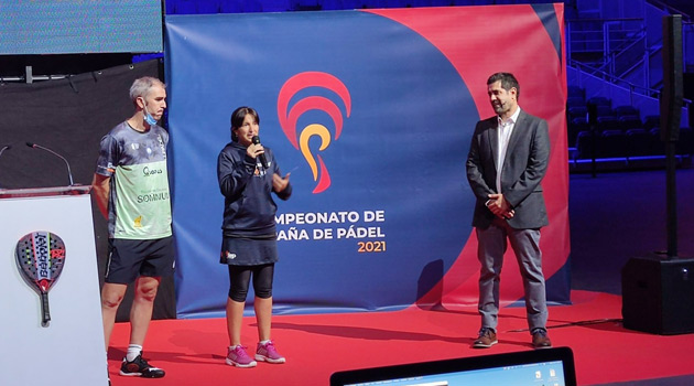 Raúl Díaz e Iciar Montes presentación Campeonato España Pádel 2021