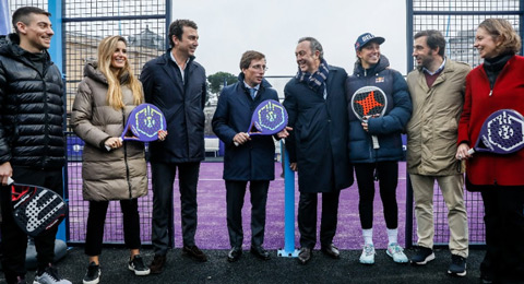 La Plaza de Colón se viste de pádel demostrando el apoyo de Madrid al deporte