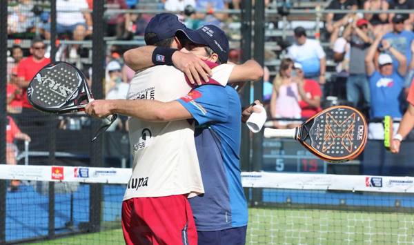 Cristian y Stupa abrazo victoria octavos wpt buenos aires