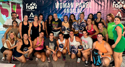 Las mujeres exhibieron gran pádel y muy buen ambiente en el I Torneo Femenino de la FAP