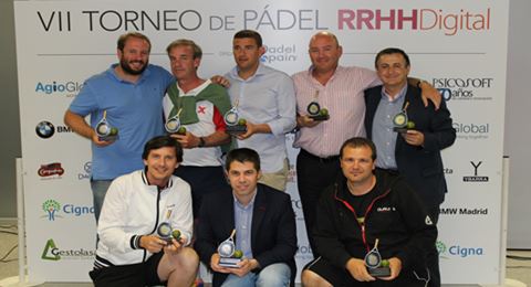 Amigos, partidos y pádel del bueno en el VII Torneo RRHHDigital.com