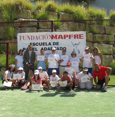 Fundación MAPFRE y Fundación Deporte y Desafío clausuran los cursos de pádel adaptado